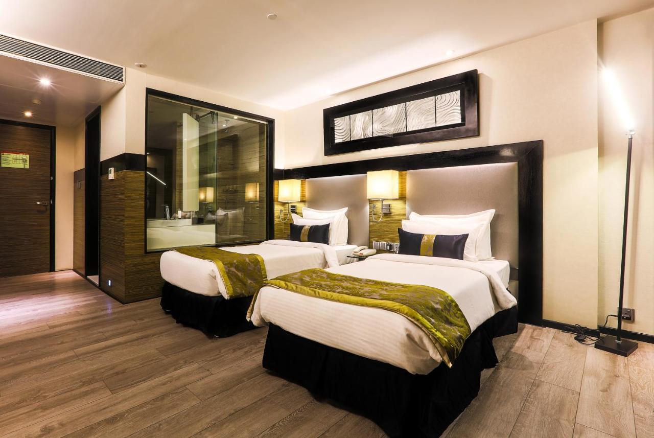 The Empresa Hotel Mumbai Exteriör bild