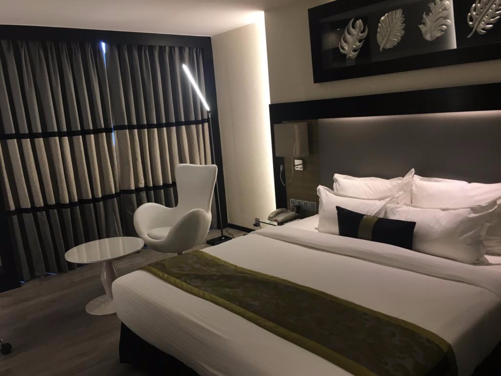 The Empresa Hotel Mumbai Exteriör bild